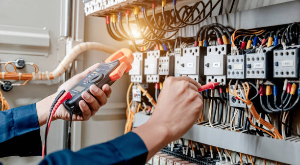 Best Electrical Outlet Repair  in Dundee, OR